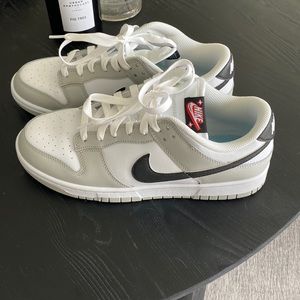 Nike White/Grey Dunks